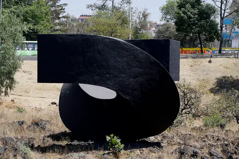 Clement Meadmore, Janus