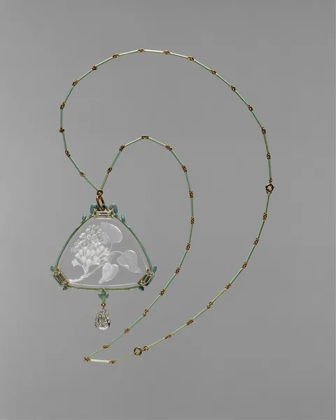 René Lalique, Pendant and chain