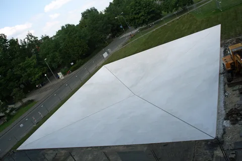 Bruce Nauman, Square Depression