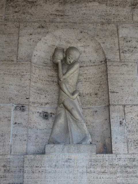 Bernhard Hoetger, Water Bearer