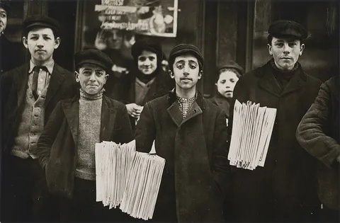 Lewis Hine, Hartford Newsboys