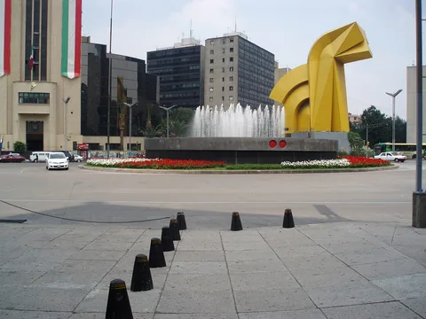 Manuel Felguérez, Fuente de la República