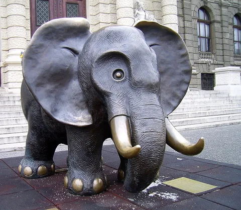 Gottfried Kumpf, Elefant by Gottfried Kumpf
