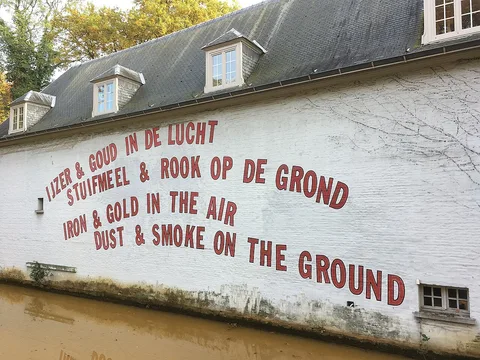 Lawrence Weiner, IRON & GOLD IN THE AIR DUST & SMOKE ON THE GROUND
