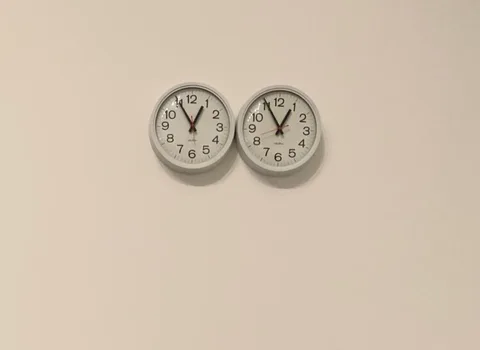 Félix González-Torres, "Untitled" (Perfect Lovers)