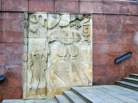 Peter Makolies, Relief zur Stadtgeschichte