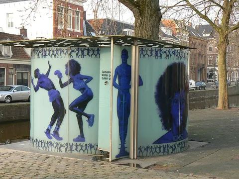 Erwin Olaf, Comfort station "A Star is Born"