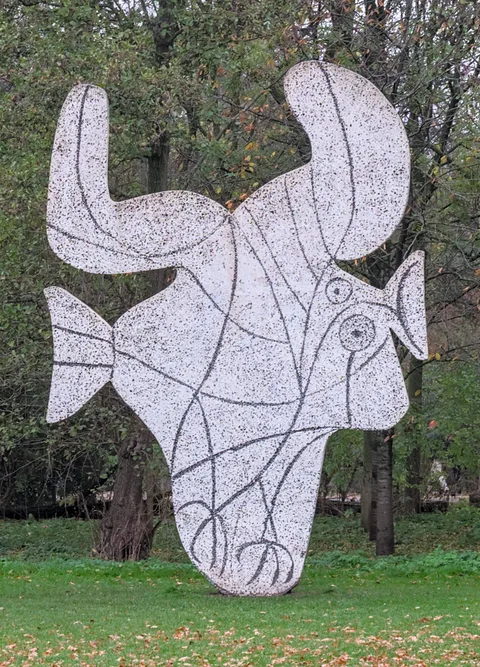 Carl Nesjar, Figure découpée