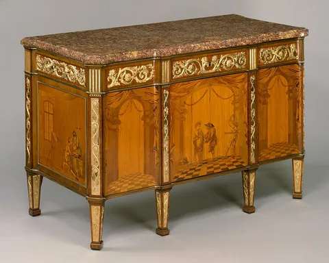 David Roentgen, Commode à vantaux