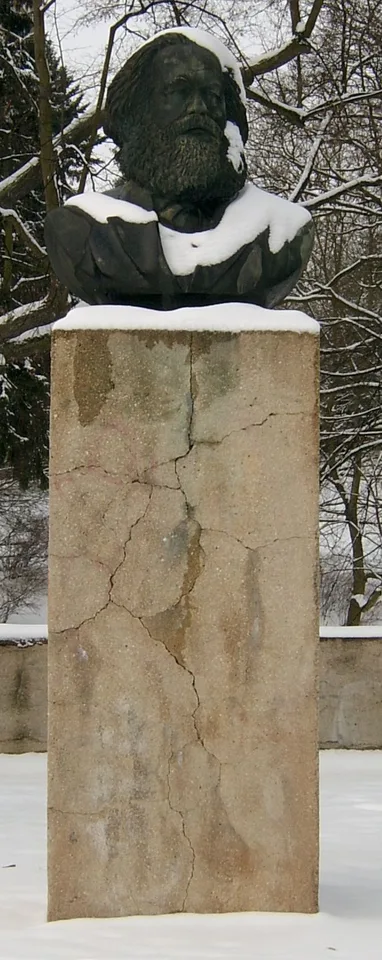 Fritz Cremer, Karl Marx monument