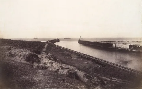 Édouard Baldus, Entrance to the Port of Boulogne
