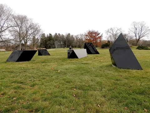 Tony Smith, Wandering Rocks (2/5)