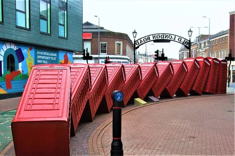 David Mach, Out of Order