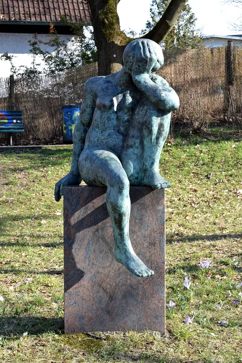 Werner Stötzer, Sitting with arm propped up
