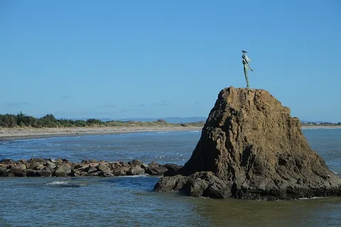 Jim Allen, Statue of Wairaka