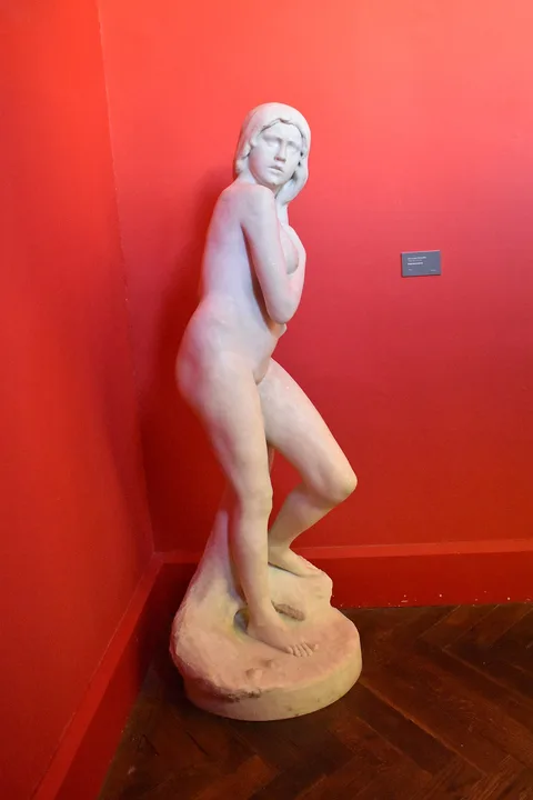 Alexandre Falguière, Baigneuse surprise by Alexandre Falguière