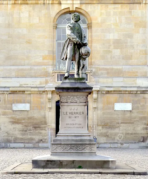 Henri Chapu, Urbain Le Verrier