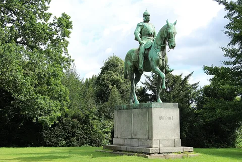 Louis Tuaillon, Wilhelm I memorial