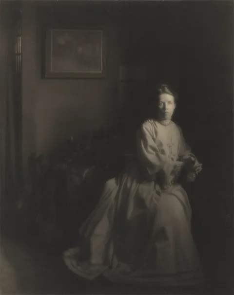 Clarence Hudson White, Mrs. White - In the Studio