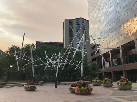Kenneth Snelson, Soft Landing