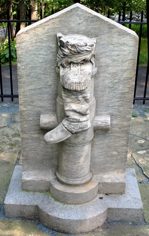 George Edwin Bissell, Boot Monument