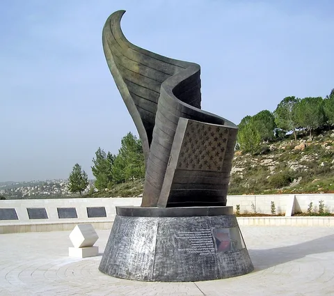 Eliezer Weishoff, 9/11 Living Memorial Plaza
