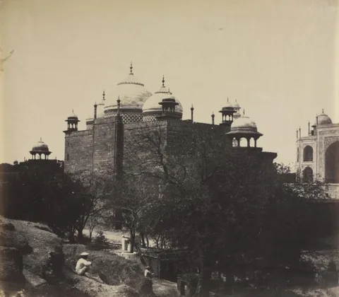 John Murray, Taj Mahal, Back View of the Rest-House, with Figure
