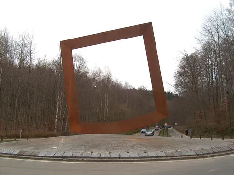 Mauro Staccioli, Equilibrio Sospeso