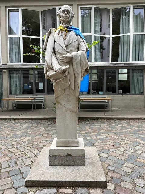 Max Kruse, Herma Ludwig Uhland (Leibniz-Schule)