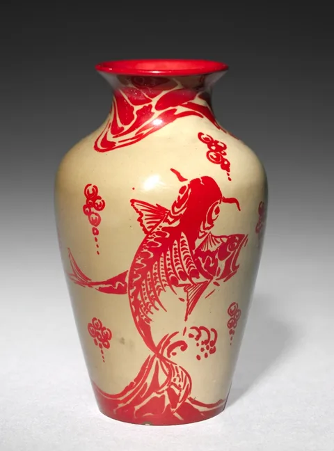 Bernard Moore, Vase