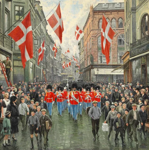 Paul Fischer, The King's birthday. The Royal Guard in red gala in Østergade