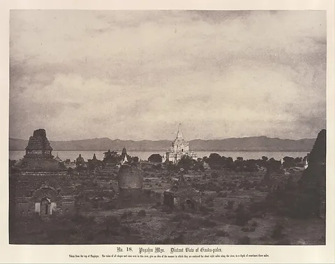Linnaeus Tripe, Pugahm Myo: Distant View of Gauda-palen Pagoda