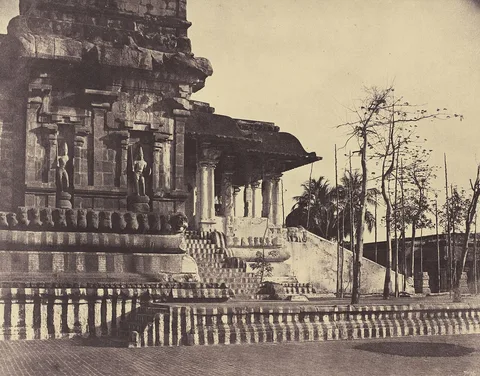 Linnaeus Tripe, Tanjore: Great Pagoda, Entrance Looking Outwards