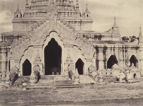 Linnaeus Tripe, Amerapoora: East Door of the Maha-thugea-yan-tee Pagoda