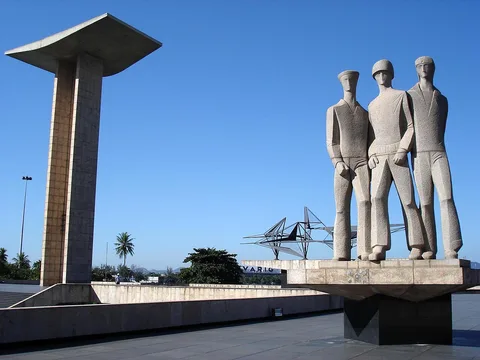 Alfredo Ceschiatti, Monument to the dead of World War II