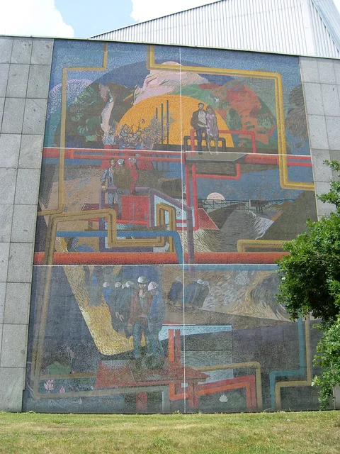 Friedrich Eisel, Wandmosaik an der Lausitzhalle Hoyerswerda