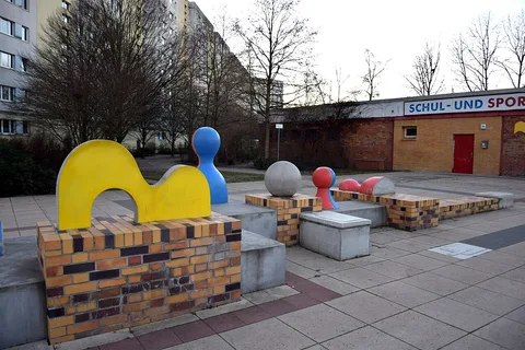 Hans Ticha, Sitzlandschaft