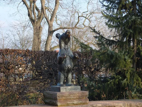 Rudolf Löhner, Bärenplastiken