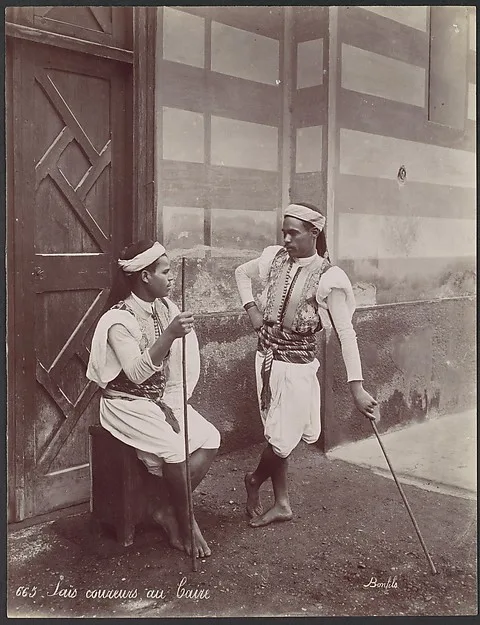Félix Bonfils, Saîs coureurs au Caire