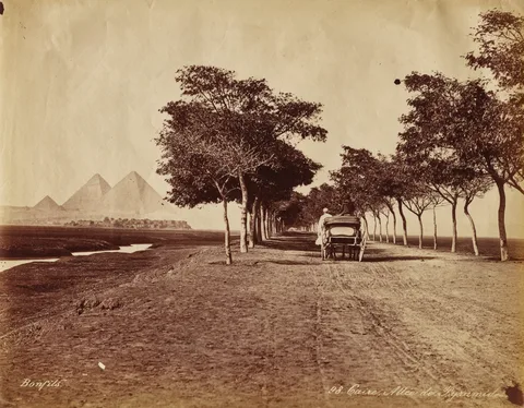 Félix Bonfils, Caire. Allée de Pyramides