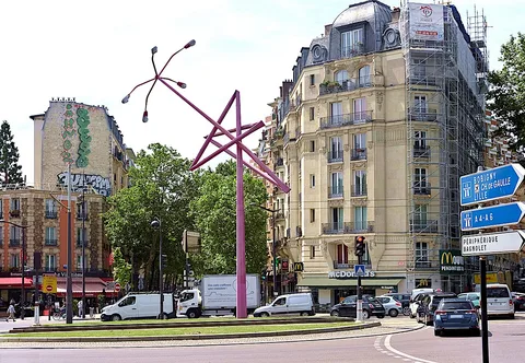 Mark Handforth, Twisted Lamppost Star