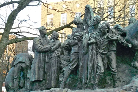 Gutzon Borglum, Wars of America