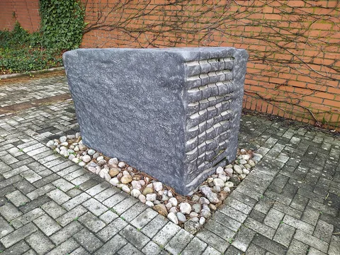 Jo Schöpfer, stone sculpture