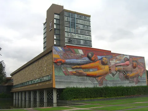 David Siqueiros, The people to the University, the University to the people