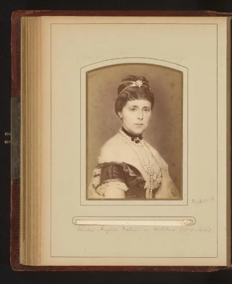 Friedrich Jamrath, Fotoreproductie van een portret van Augusta Victoria van Duitsland