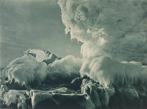 Frank Hurley, Ice forming on rocks, Cape Denison, Antarctica, 1912
