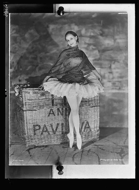 James Abbe, Ballerina Anna Pavlova, 1924, by James Abbe, later c. 1930 copy by Harold Cazneaux