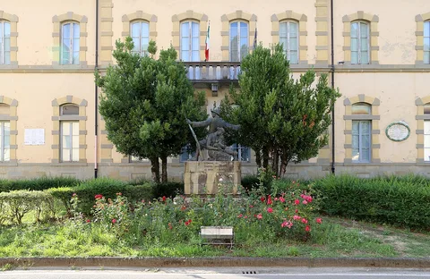 Mario Moschi, War Memorial of Strada in Casentino