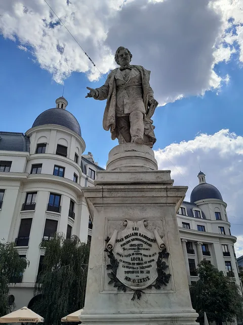 Ettore Ferrari, Monument to Ion Heliade Rădulescu, University of Bucharest