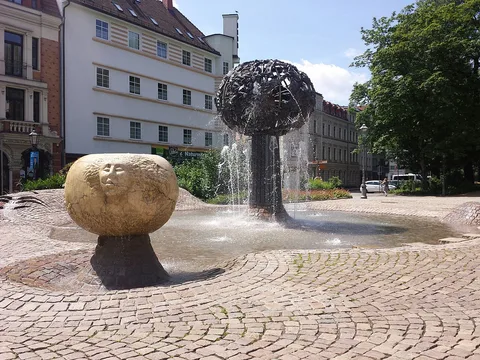 Erika Harbort, Fountain of friendship